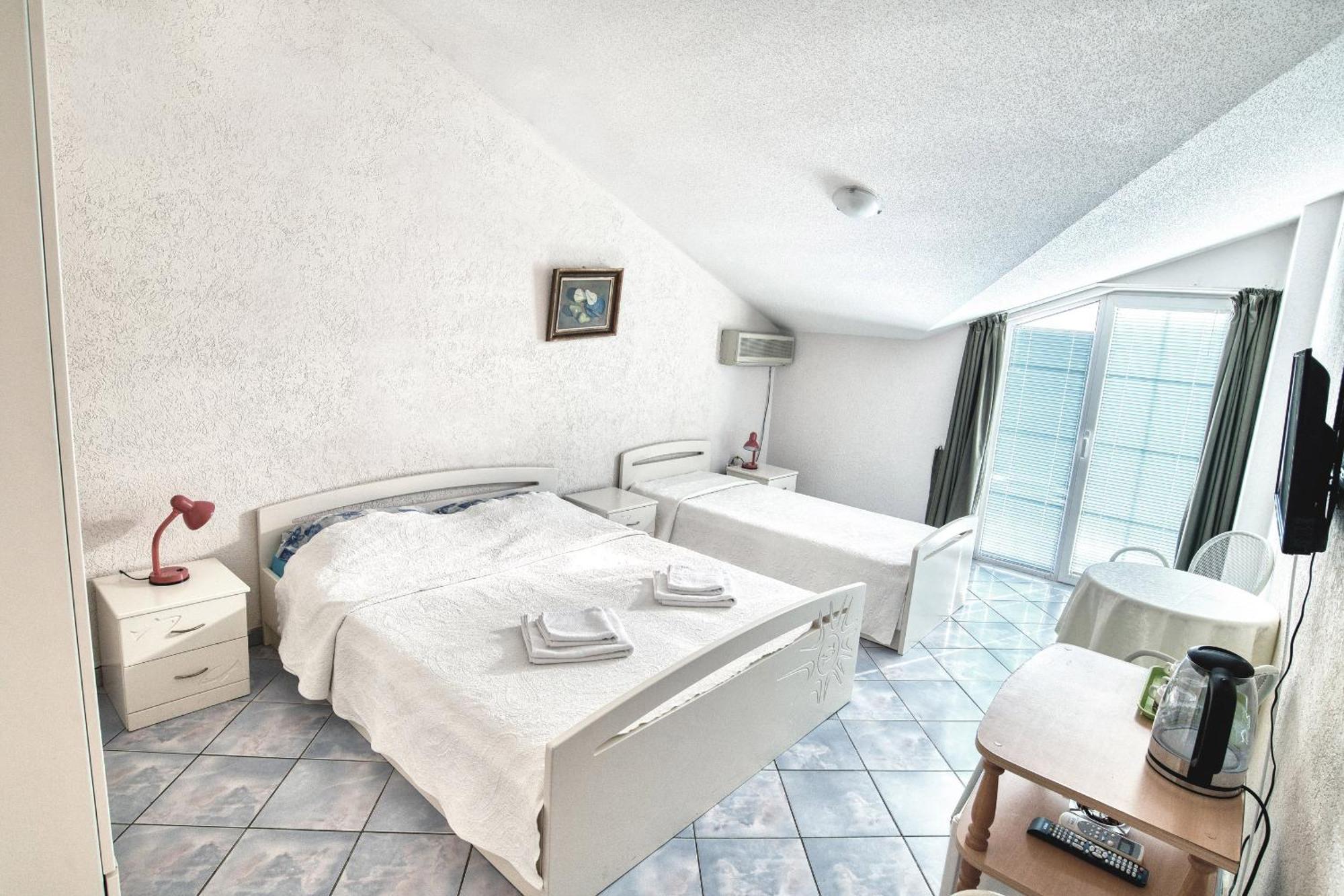 Sun Guest House بودفا المظهر الخارجي الصورة